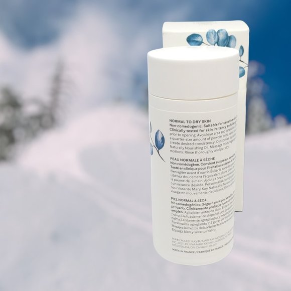 Naturally Exfoliating Powder - Normal to Dry Skin - Mary Kay - Picture 2 of 7